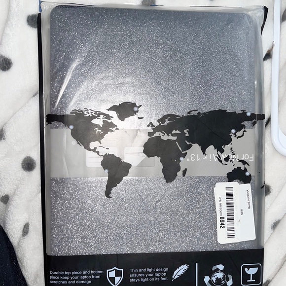 Mac book air 13 inch hard shell brand new!!! - Picture 2 of 4